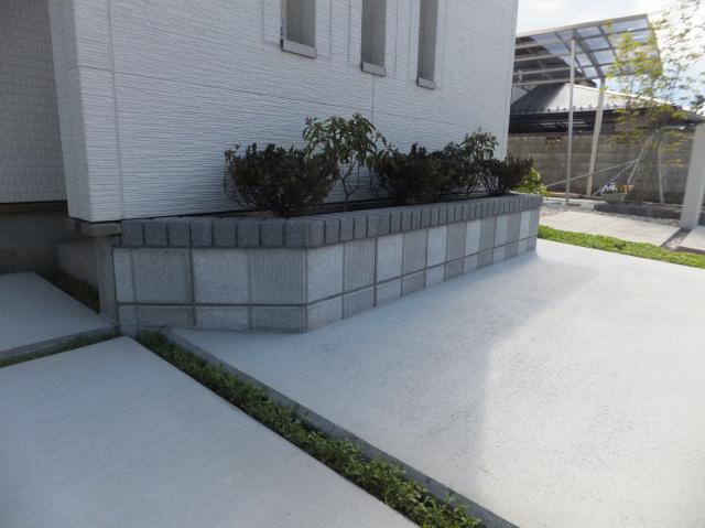 花壇の作り方と施工例 松本市のエクステリア外構工事のプレックスガーデン